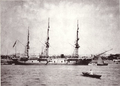 トルコ軍艦「エルトゥールル号」の写真