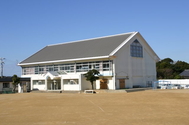 潮岬小学校屋内運動場