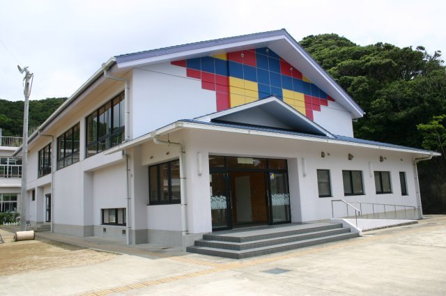 旧錦富小学校体育館